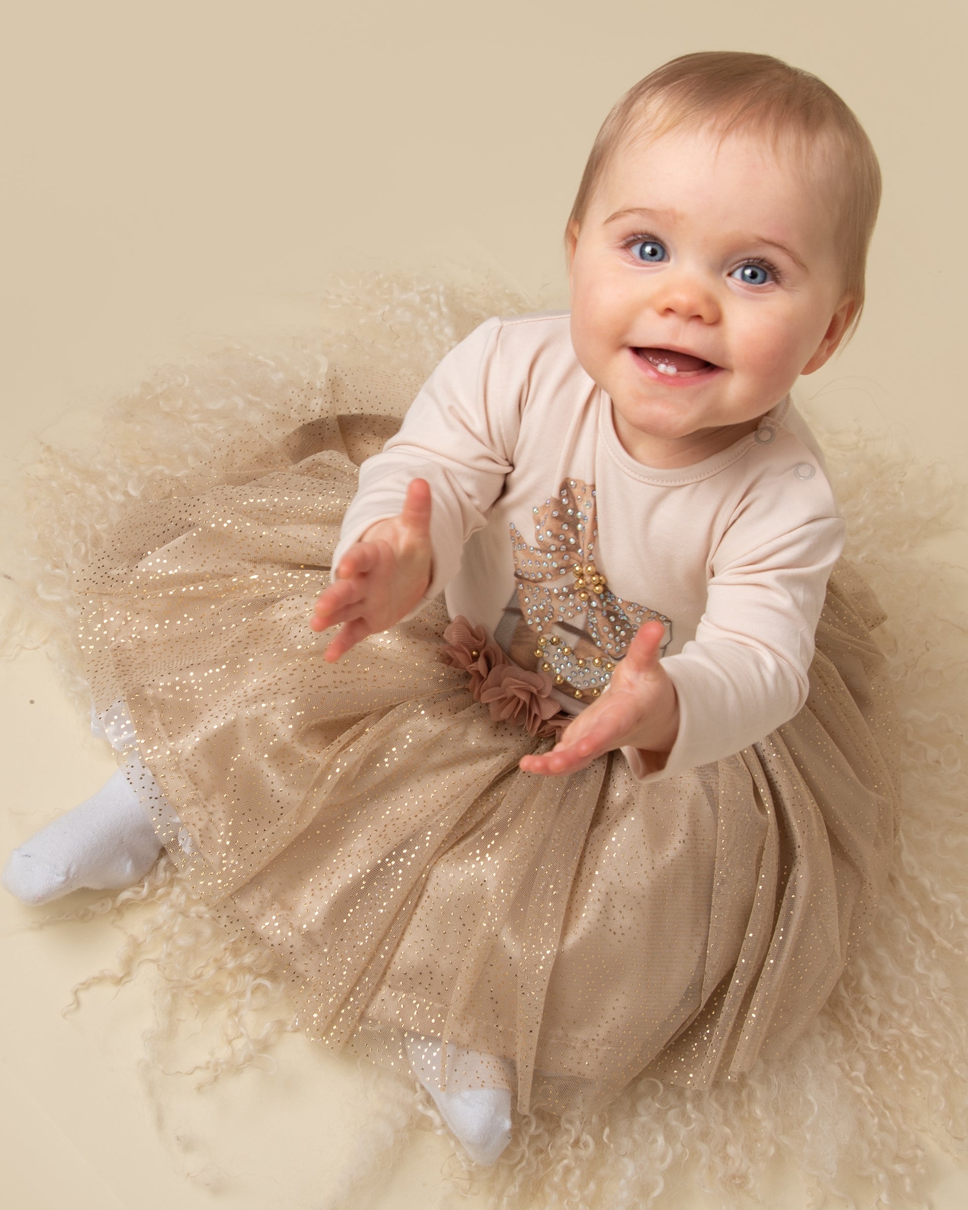 Beige top skirt toddler